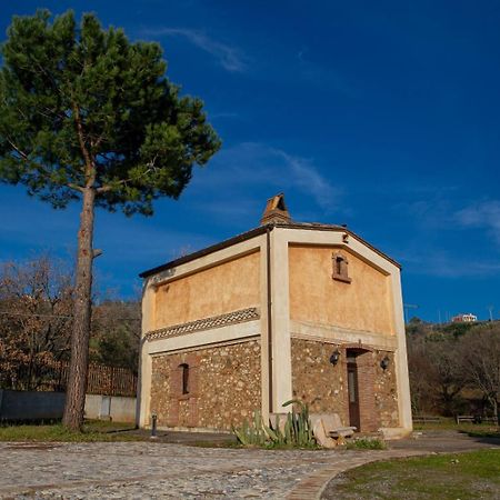 Agriturismo Masseria Fonte Di Maroglio Castrovillari Exterior photo
